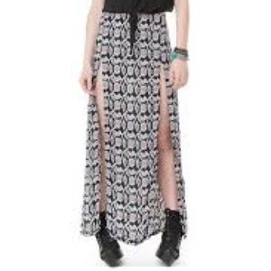 Brandy Melville Aztec Kariely Maxi Slit Skirt